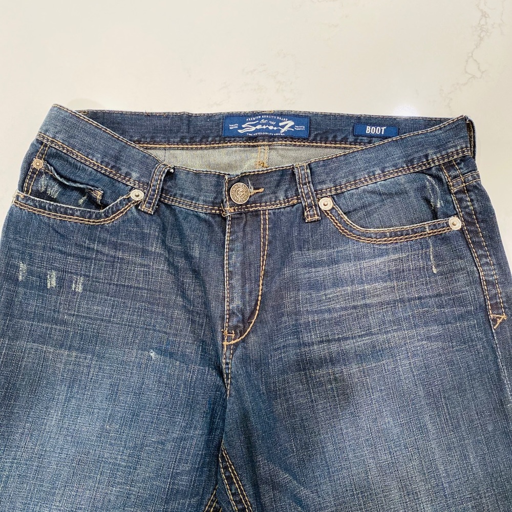 Seven7 - Picture 3 of 5